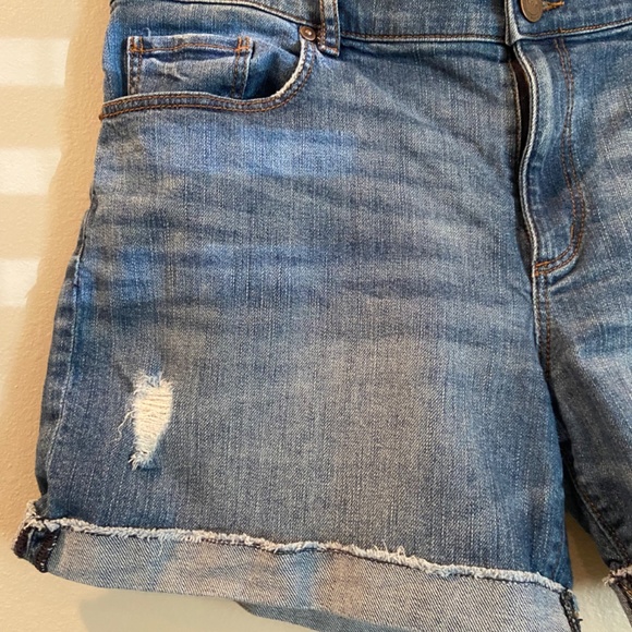 Loft Denim Roll Shorts Sz 12 - Picture 3 of 6